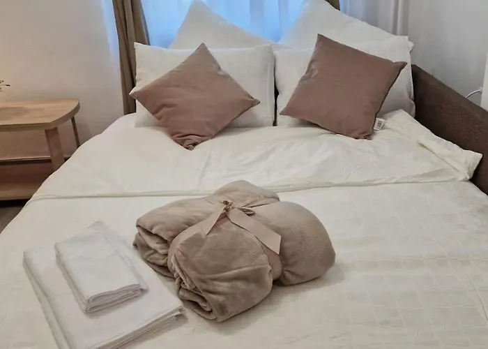 Little And Cozy Breakfast Included טימישוארה