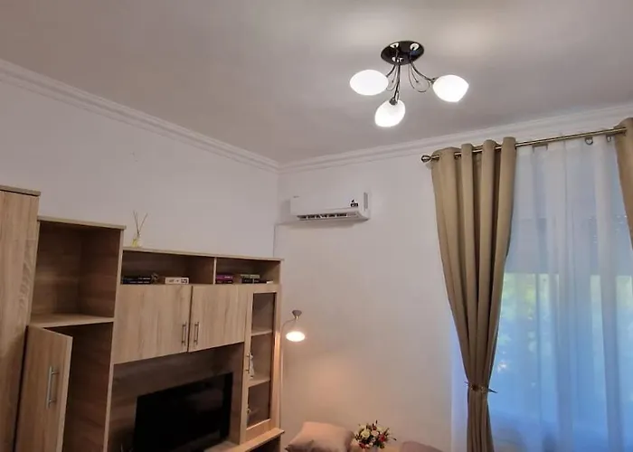 Little And Cozy Breakfast Included *