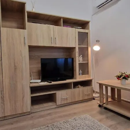 Little And Cozy Breakfast Included Apartment