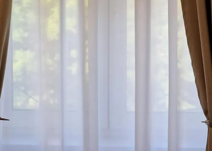 Little And Cozy Breakfast Included *