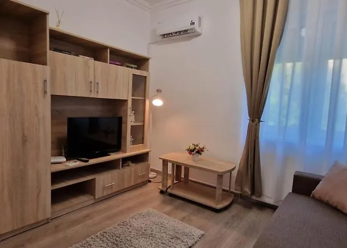 Little And Cozy Breakfast Included